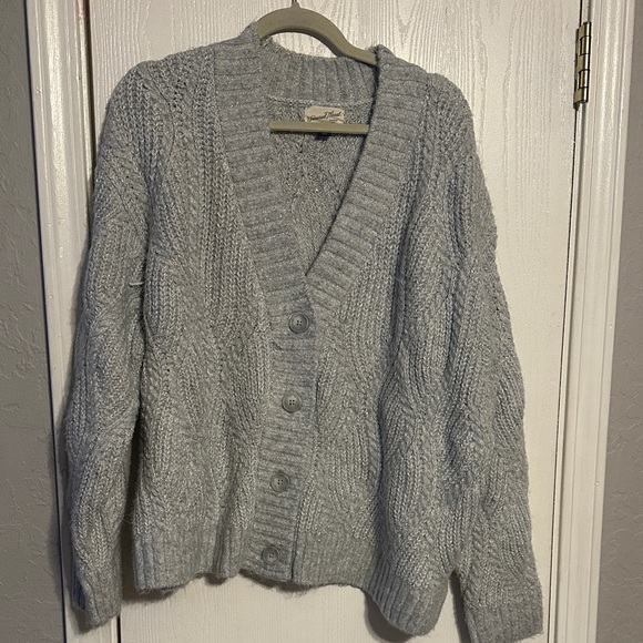 Universal Thread Light Gray with sparkly silver Cable Knit Cardigan - Picture 1 of 3